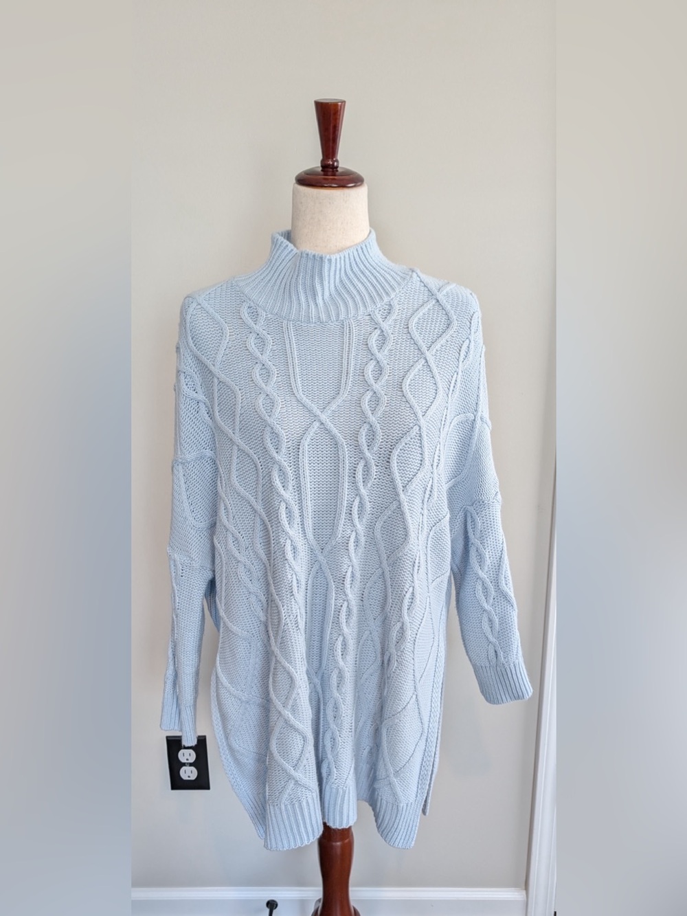MERSEA The Lisbon Traveler Mock Neck Pullover Cable Side Slits Sky Blue One Size